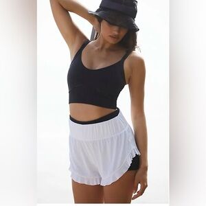 BNWOT FREE PEOPLE MOVEMENT FEATHERWEIGHT LAYERING SHORTS MEDIUM
